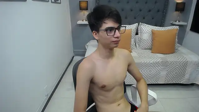 Snapshot of chris_carterr chatting on February 21, 2026, 1:01 pm chris carterr online show from February 21, 2026, 1:01 pm