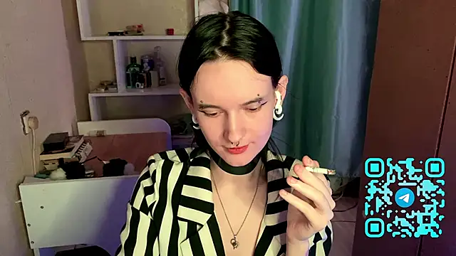 MabelDefina online show from April 16, 2026, 11:00 am