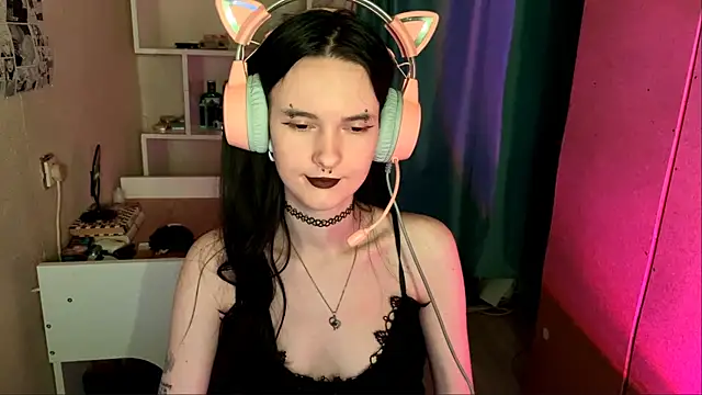 Snapshot of MabelDefina chatting on May 16, 2026, 5:37 am MabelDefina online show from May 16, 2026, 5:37 am