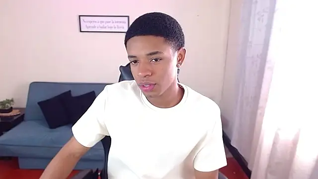 Snapshot of liiam3 chatting on February 22, 2026, 2:15 pm liiam3 online show from February 22, 2026, 2:15 pm