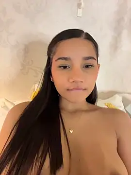 Snapshot of AlessiaVallmont chatting on April 30, 2026, 11:09 pm AlessiaVallmont online show from April 30, 2026, 11:09 pm