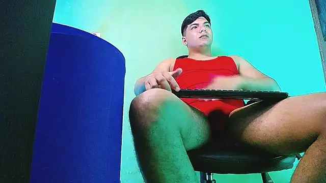 Snapshot of Uriel_Ray_ chatting on February 17, 2026, 10:49 pm Uriel Ray online show from February 17, 2026, 10:49 pm