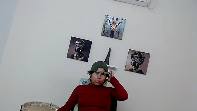 skinnysexy18 online show from April 6, 2026, 1:03 am