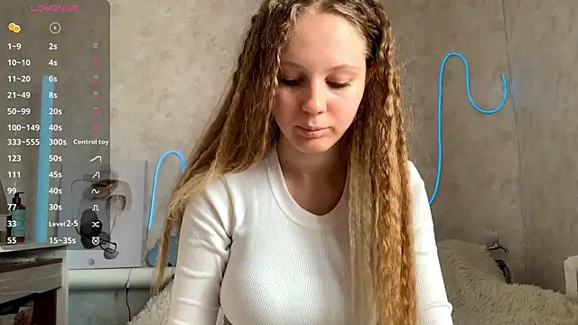 Snapshot of VictoriaDeese chatting on June 26, 2026, 3:33 am VictoriaDeese online show from June 26, 2026, 3:33 am
