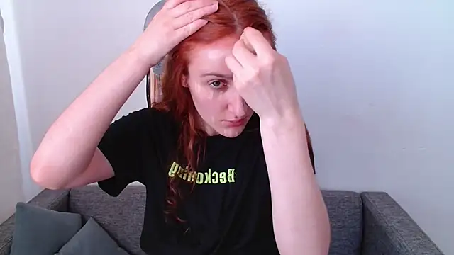 Snapshot of miay_here_ chatting on June 12, 2026, 9:41 am miay here online show from June 12, 2026, 9:41 am