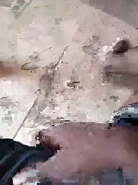 Snapshot of bigdicksmommy chatting on April 7, 2026, 11:43 am bigdicksmommy online show from April 7, 2026, 11:43 am