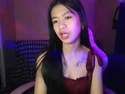 Luna Moonfang online show from April 26, 2026, 8:28 pm