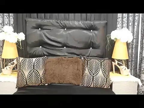 Snapshot of MarinaFoster chatting on May 17, 2026, 6:33 am MarinaFoster online show from May 17, 2026, 6:33 am