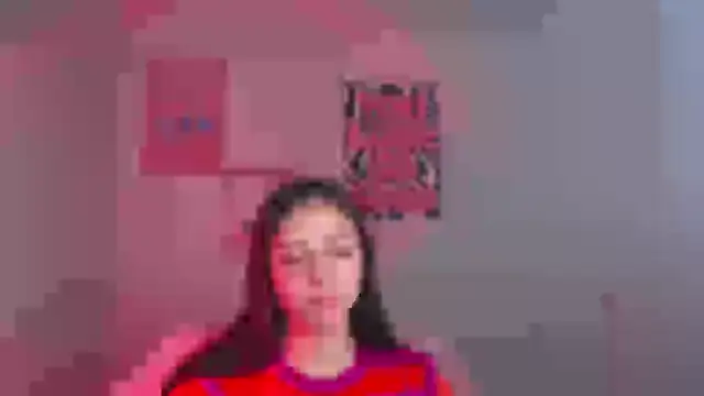 KissMeJulia online show from April 18, 2026, 5:44 am