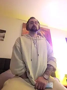 LargeLith online show from March 6, 2026, 10:17 pm