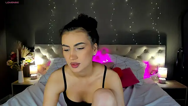 Adele Lanea online show from May 18, 2026, 12:40 am