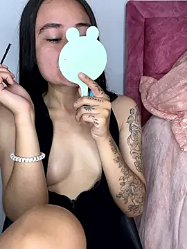 Sofia-squir online show from April 15, 2026, 12:12 pm