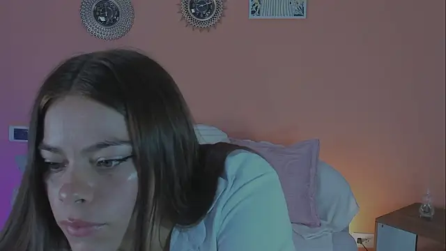 Luna velmont online show from February 23, 2026, 2:14 pm