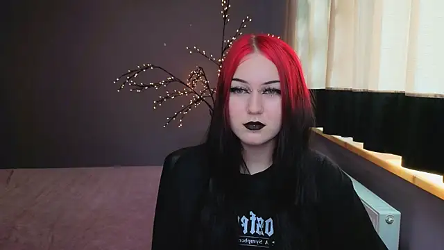 ElizabethVamp online show from July 1, 2026, 5:42 am