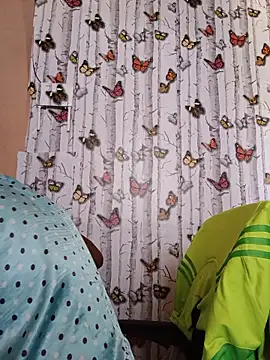 indianstrawberrylips4u online show from June 2, 2026, 7:10 am