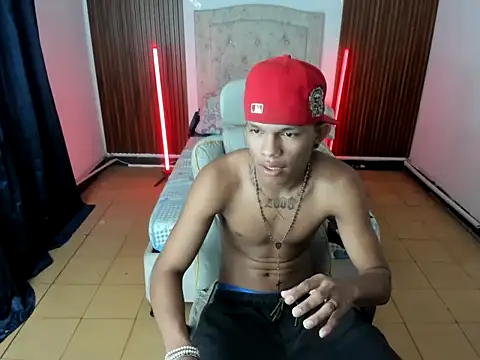 Snapshot of juan_mhata chatting on June 15, 2026, 12:35 am juan mhata online show from June 15, 2026, 12:35 am