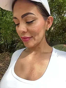 Snapshot of samanta_94 chatting on February 19, 2026, 7:54 pm samanta 94 online show from February 19, 2026, 7:54 pm