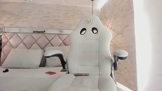 bella novoa online show from March 27, 2026, 8:26 am