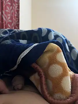 youngboywithcurvymilf online show from February 25, 2026, 3:32 pm