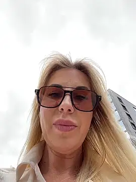 LisaMurr online show from June 2, 2026, 12:29 pm