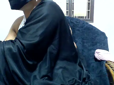 Snapshot of Angel_honeybear_143 chatting on February 22, 2026, 10:14 am Angel honeybear 143 online show from February 22, 2026, 10:14 am