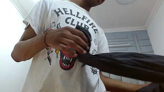 Santiago Ortiz  online show from March 6, 2026, 1:40 pm