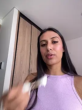 Tifqueen online show from March 4, 2026, 7:09 pm