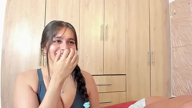 Tifqueen online show from April 15, 2026, 3:30 pm