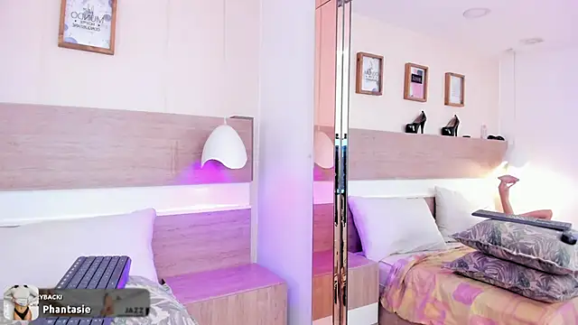 Snapshot of Angel_ee chatting on February 20, 2026, 5:24 pm Angel ee online show from February 20, 2026, 5:24 pm