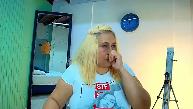 Snapshot of eva_colen50 chatting on March 18, 2026, 6:00 pm eva colen50 online show from March 18, 2026, 6:00 pm