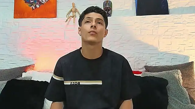 Eliassalvatore  online show from May 20, 2026, 7:20 pm