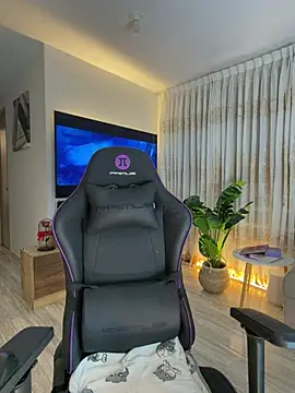 Snapshot of AliceBoomx chatting on April 11, 2026, 5:45 am AliceBoomx online show from April 11, 2026, 5:45 am