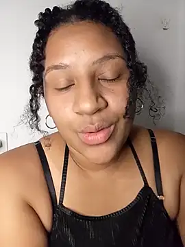 Snapshot of gigiblue89 chatting on May 13, 2026, 6:55 am gigiblue89 online show from May 13, 2026, 6:55 am