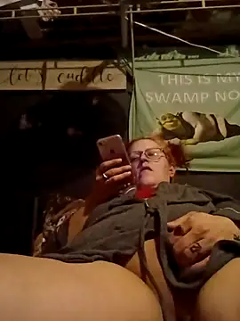 Snapshot of reinadebelleza420 chatting on February 24, 2026, 8:01 am reinadebelleza420 online show from February 24, 2026, 8:01 am