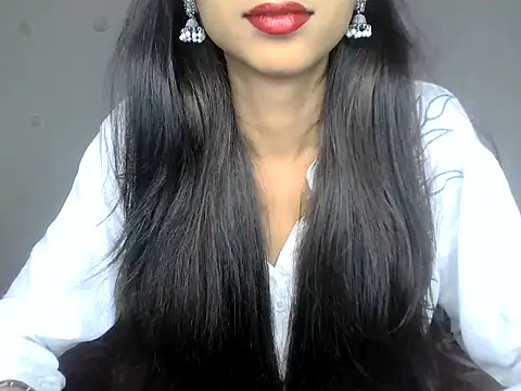 SIKSHA SINGH online show from May 6, 2026, 7:41 pm
