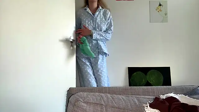 SourMidday online show from April 9, 2026, 7:03 am