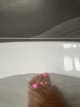 Snapshot of Destinylovex chatting on February 22, 2026, 12:26 pm Destinylovex online show from February 22, 2026, 12:26 pm