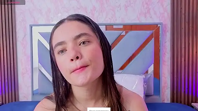 Snapshot of LittleeSara18 chatting on May 16, 2026, 11:20 am LittleeSara18 online show from May 16, 2026, 11:20 am