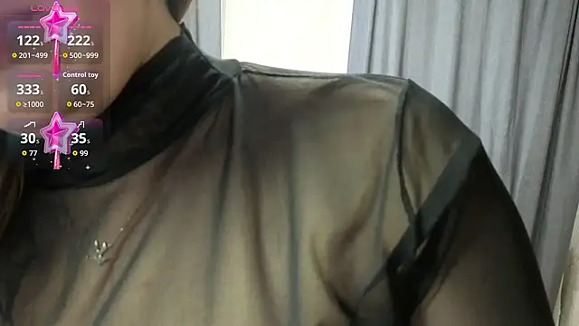 Snapshot of LinaTrixxi chatting on March 2, 2026, 4:03 am LinaTrixxi online show from March 2, 2026, 4:03 am