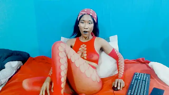 QueenYc online show from March 4, 2026, 7:42 pm