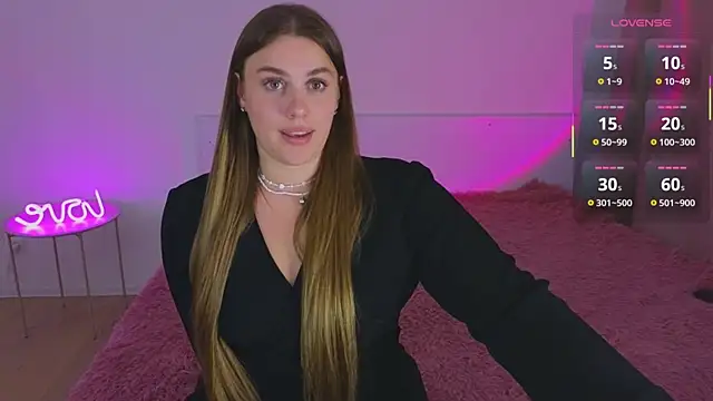 Milana Monroe online show from July 12, 2026, 6:21 pm