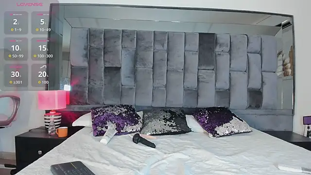 Salem Smith  online show from April 9, 2026, 11:48 am