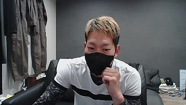 ryuaaaaa online show from April 1, 2026, 6:25 am