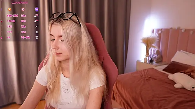 Aiko Takana online show from February 23, 2026, 12:35 pm