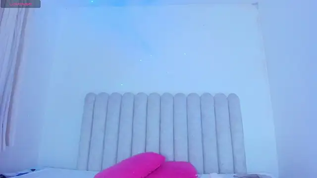 MiaFoox   online show from March 20, 2026, 9:08 pm