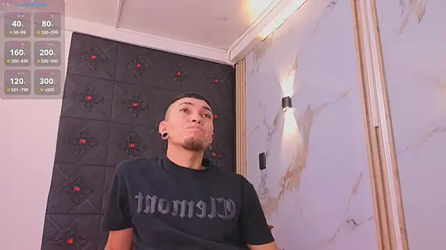 Logan and Reachel online show from April 1, 2026, 7:22 pm