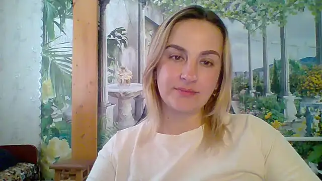 Snapshot of Rinayaii chatting on March 2, 2026, 11:28 am Rinayaii online show from March 2, 2026, 11:28 am