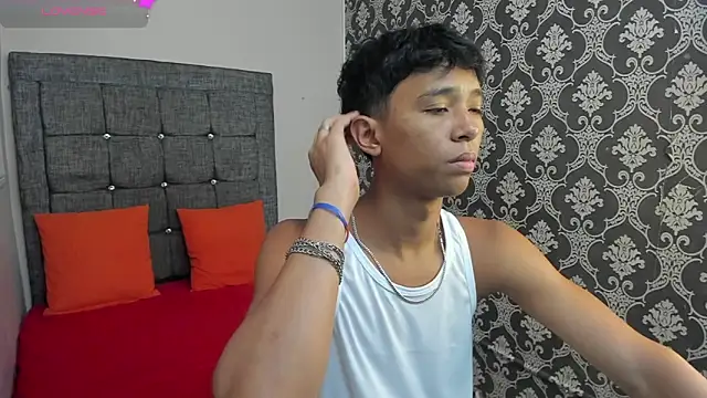 Little Twink19x online show from June 13, 2026, 7:23 pm