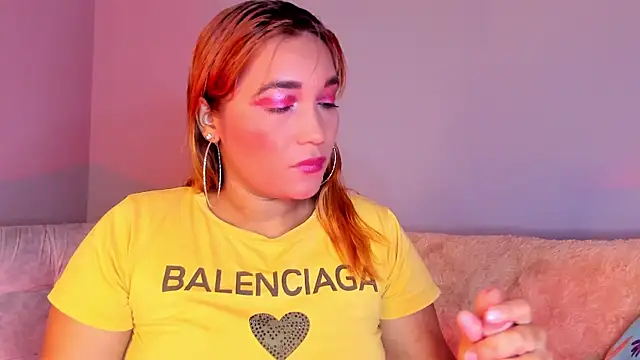 Snapshot of Miia_Grey_ chatting on March 24, 2026, 12:54 pm Miia Grey online show from March 24, 2026, 12:54 pm