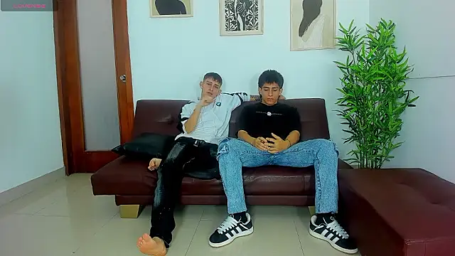 Snapshot of crazyhouse01 chatting on February 25, 2026, 7:56 pm crazyhouse01 online show from February 25, 2026, 7:56 pm